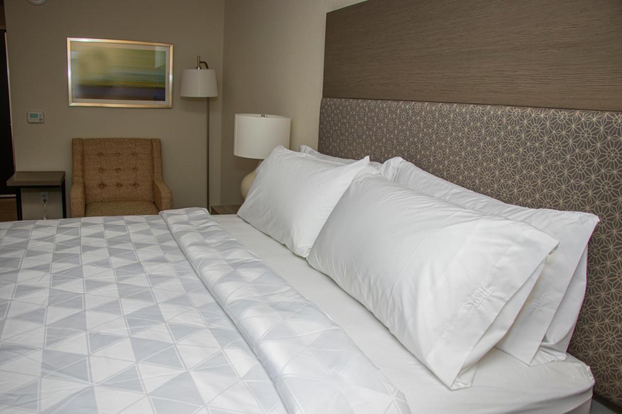 Standard Room with Two Queen Beds