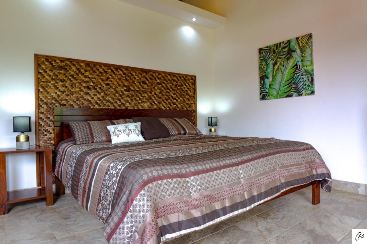 Superior Room with Kingsize-bed and Pool View