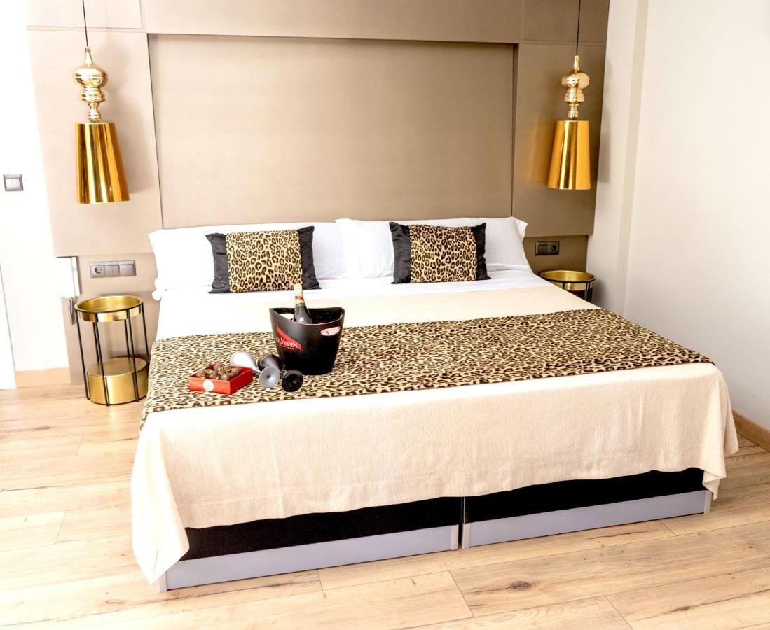 Deluxe Suite with Spa Bath