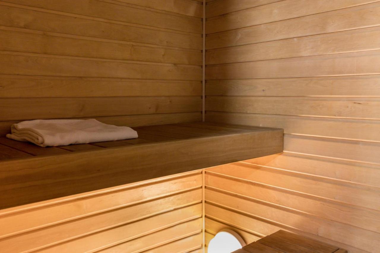 Junior Suite with Spa access
