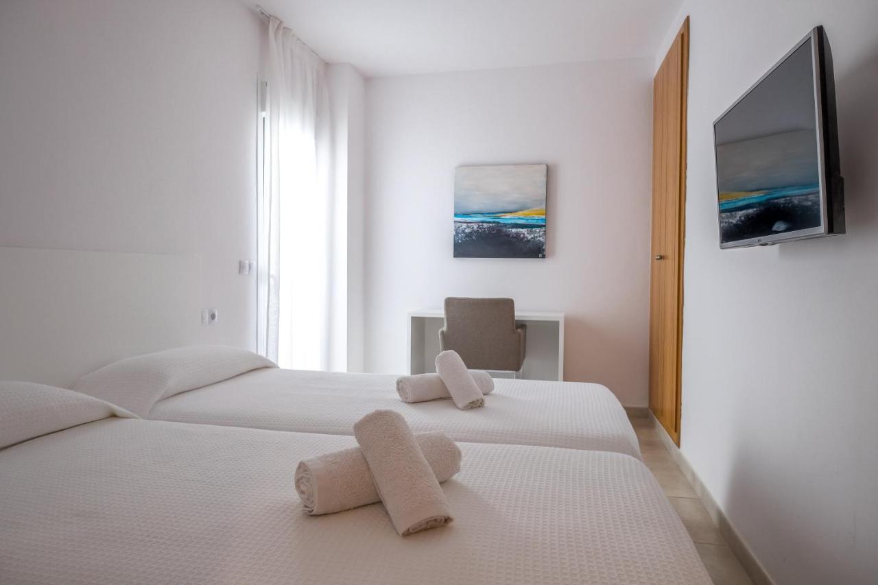 Two-Bedroom Apartment without air conditioner and no heating