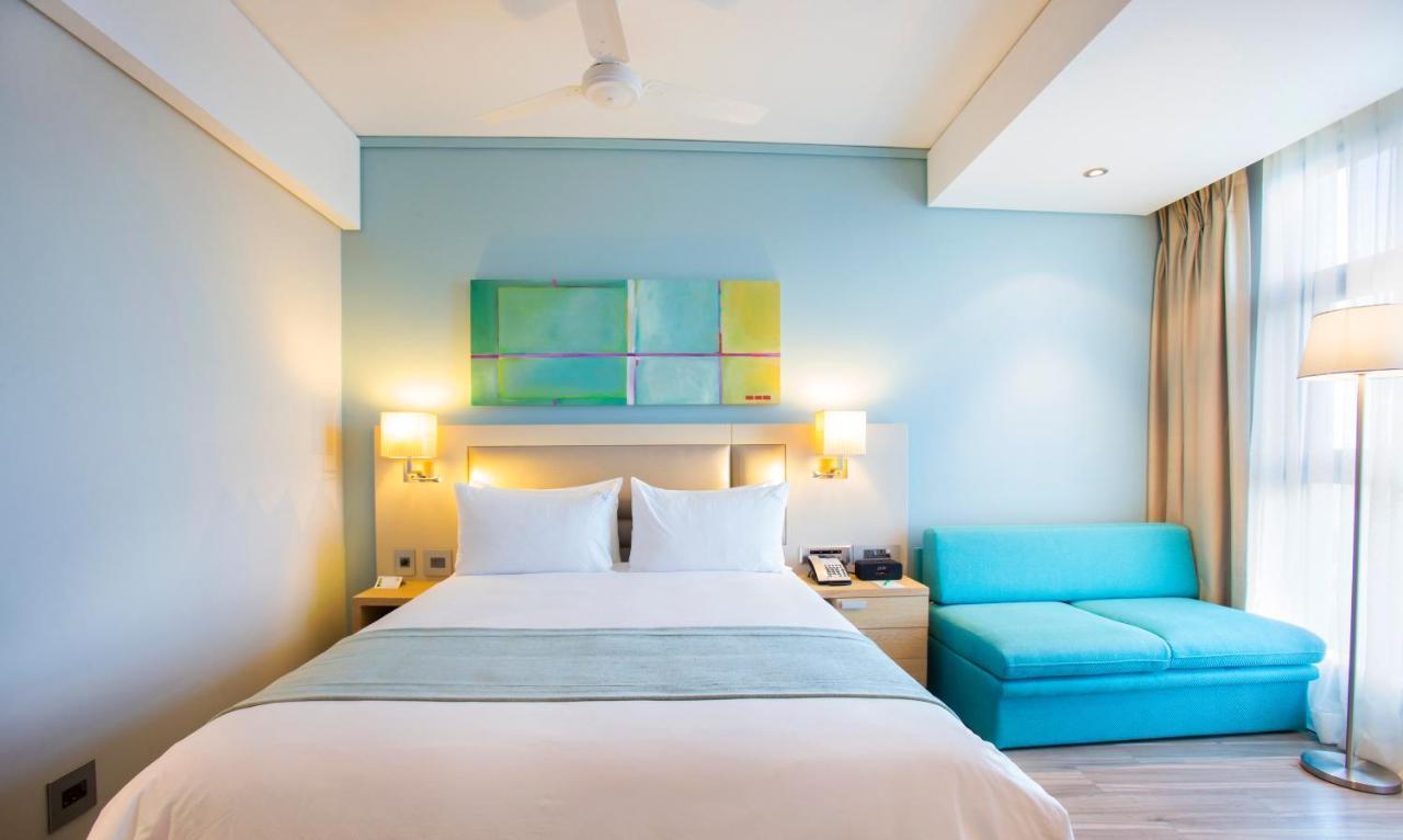 Standard Queen Room with Single Sofa Bed