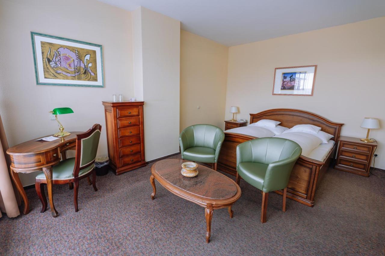 Junior Suite with Terrace
