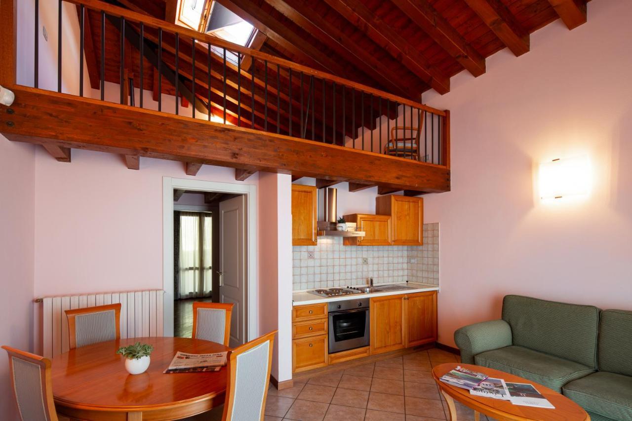 Deluxe One-Bedroom Apartment with Garden View