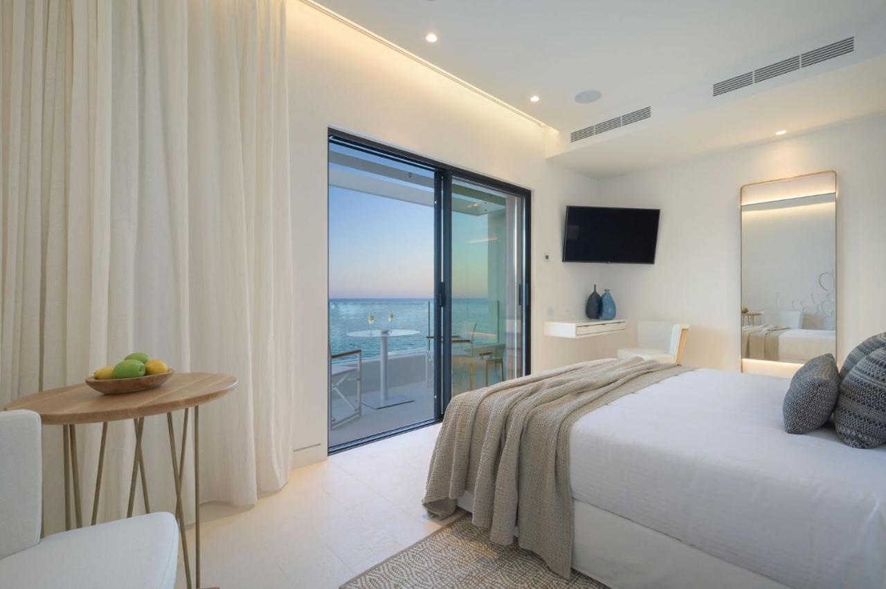 Junior Suite Sea View with Outdoor Jacuzzi