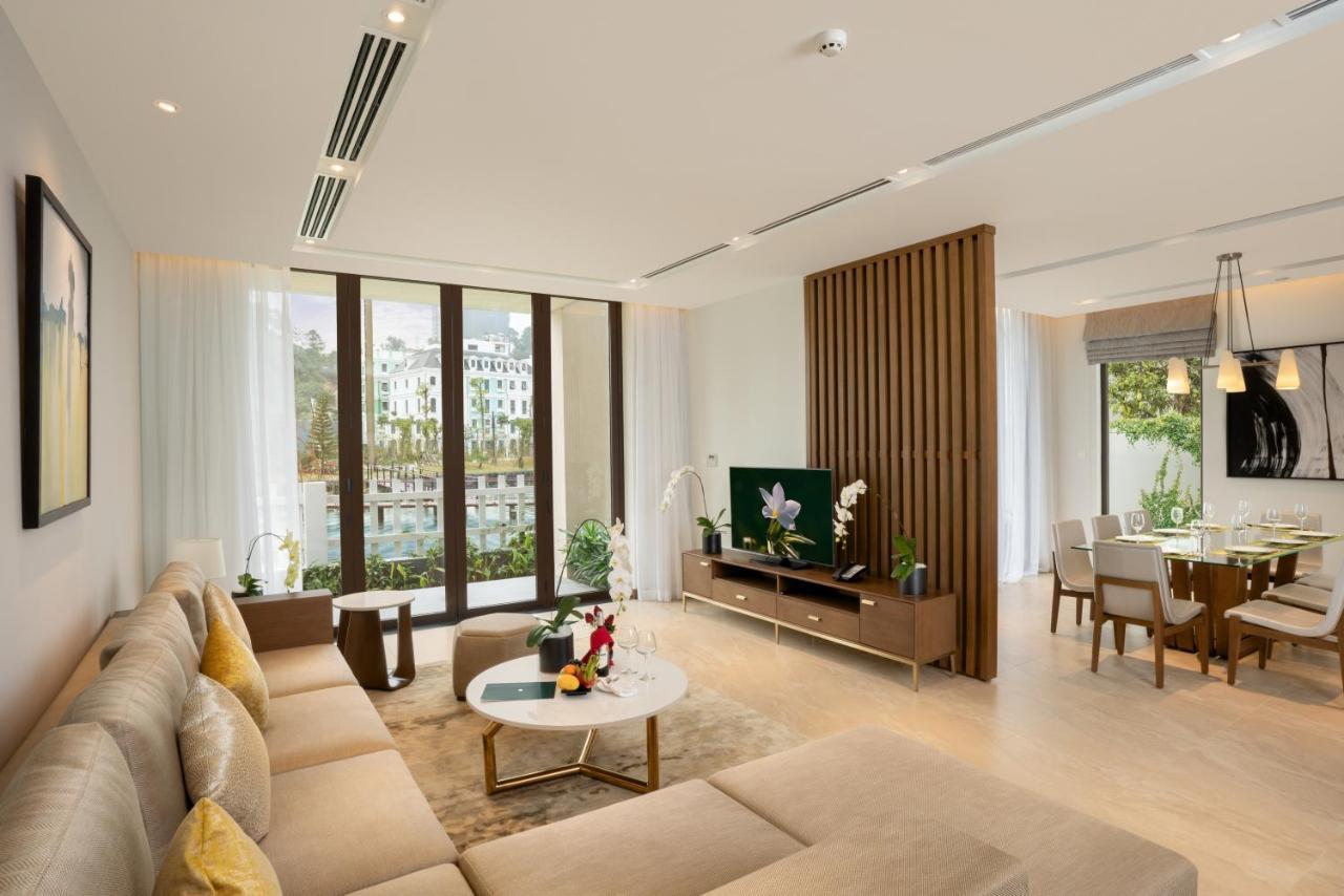 1 Bedroom Deluxe Lake Side Villa