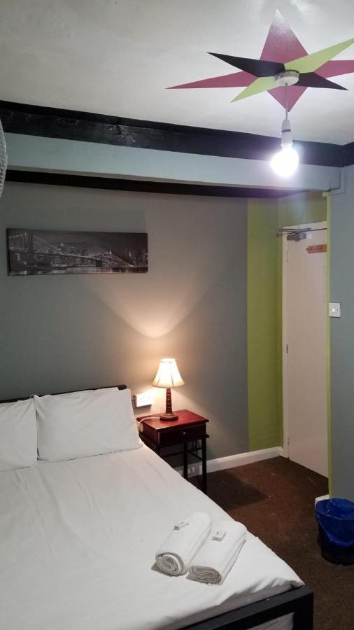Economy Triple Room
