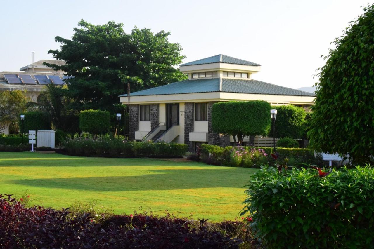 Premium Garden View King room with Complimentary Activities
