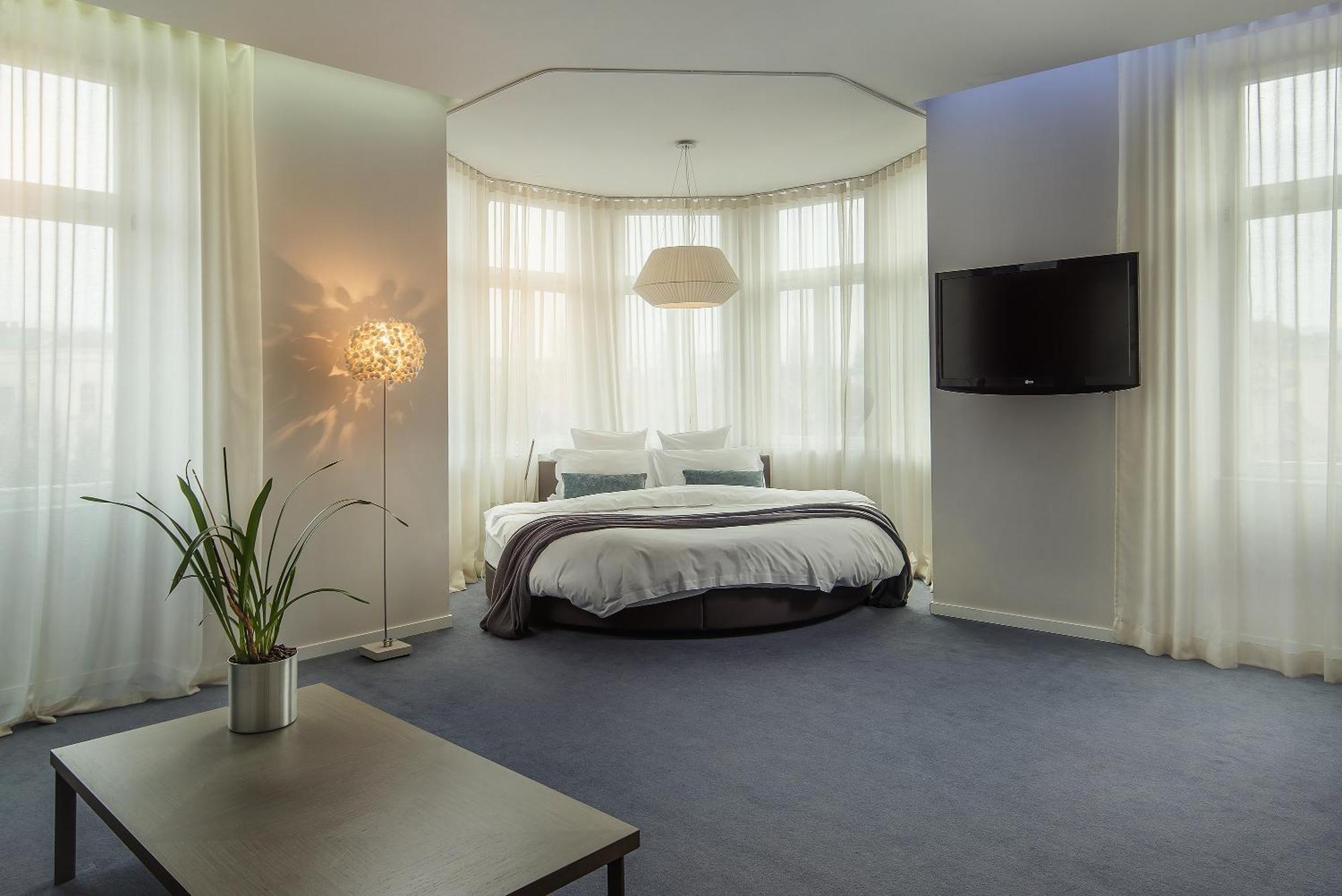 Junior Suite (2 Adults)