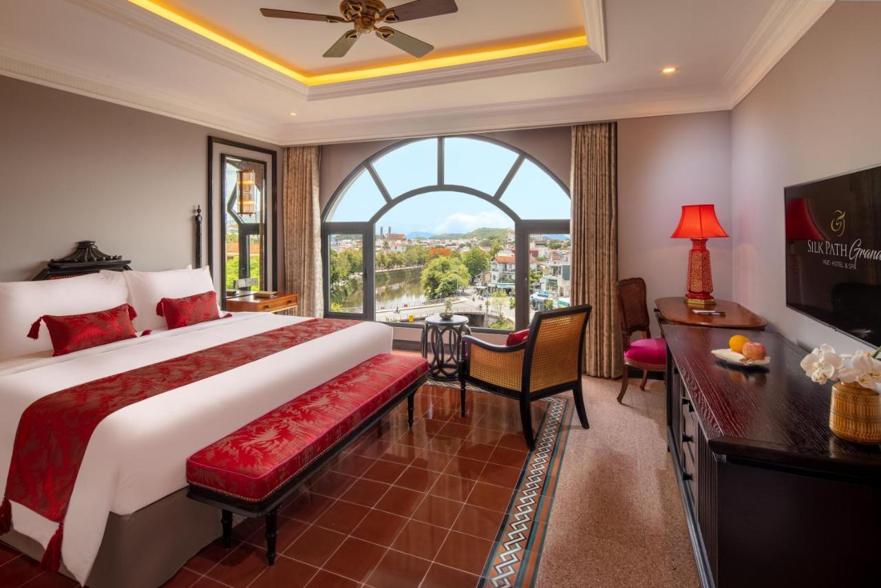 Presidential Suite - Free Traditional Costume