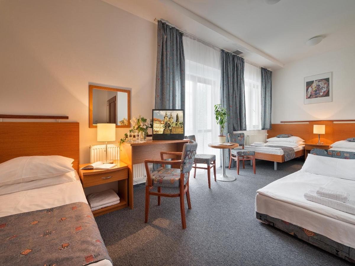 Standard Twin Room with Sofa