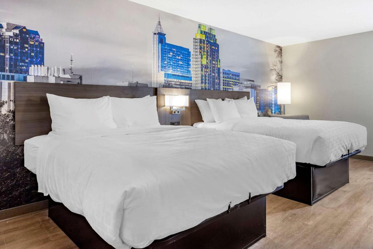 Standard Queen Room with Two Queen Beds - Non-Smoking