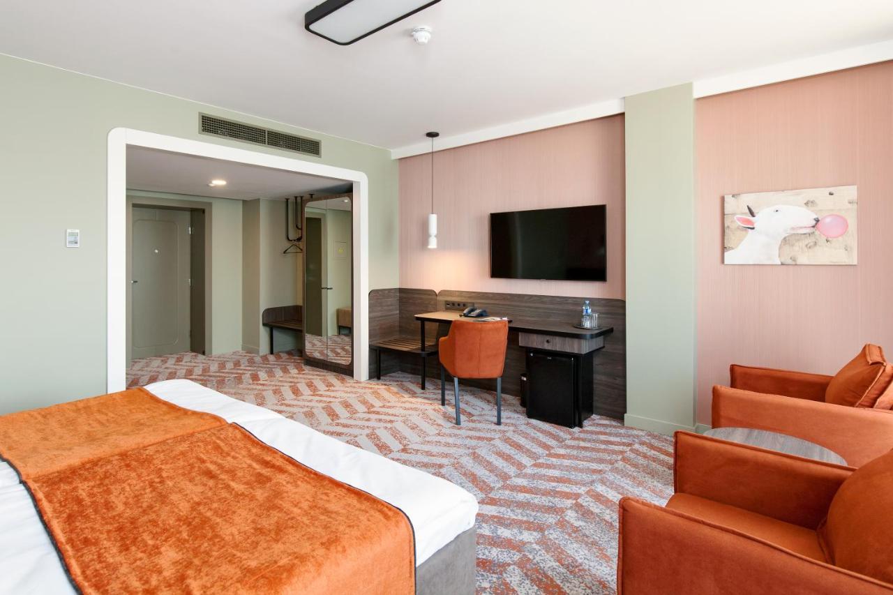 Superior Deluxe Double or Twin Room