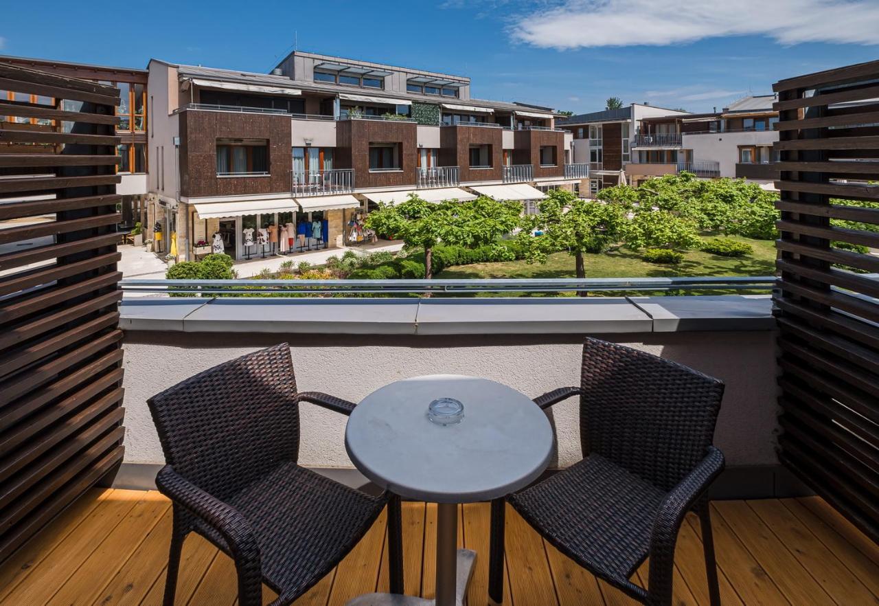 Deluxe Double or Twin Room with Balcony
