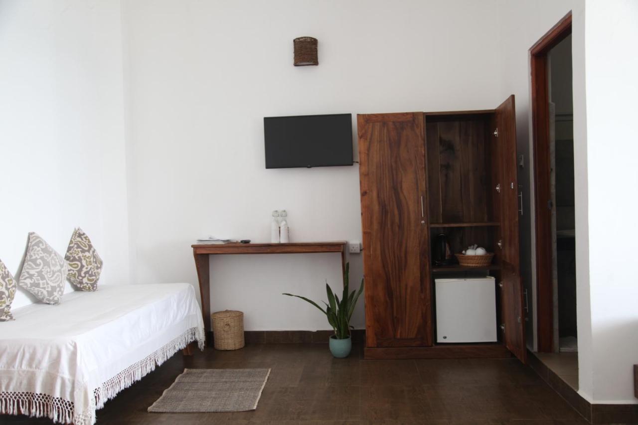 Deluxe Double Room with Balcony and Sea View