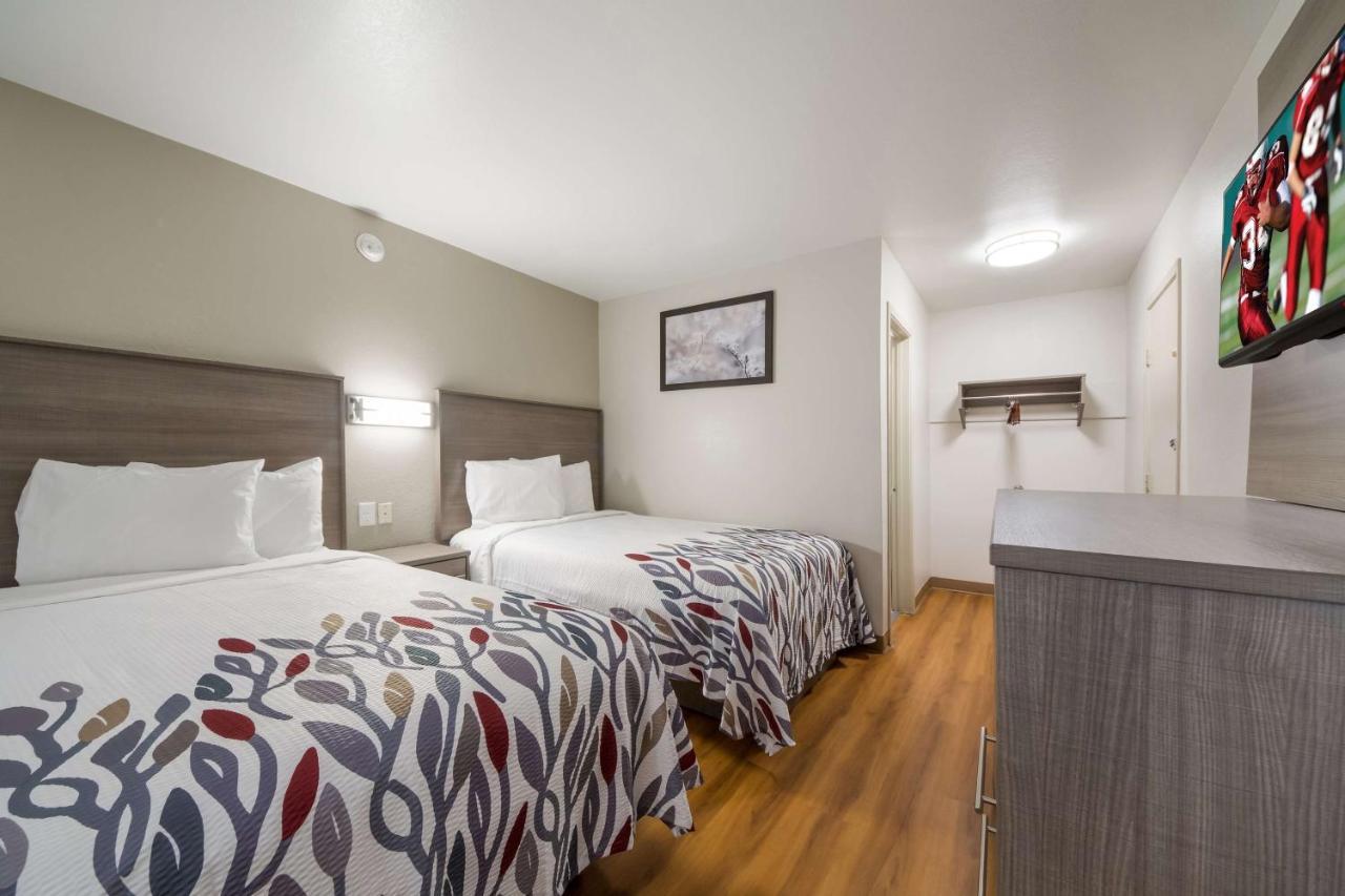 Deluxe Double Room with Two Double Beds - Non-Smoking
