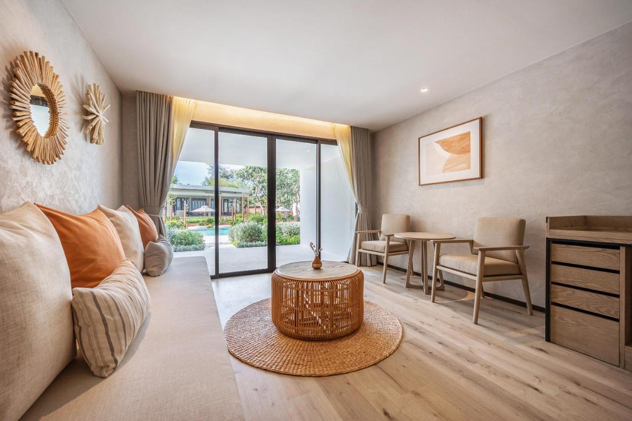Mini Suite Pool Access Twin