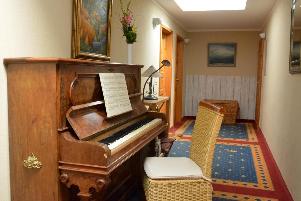Small Suite