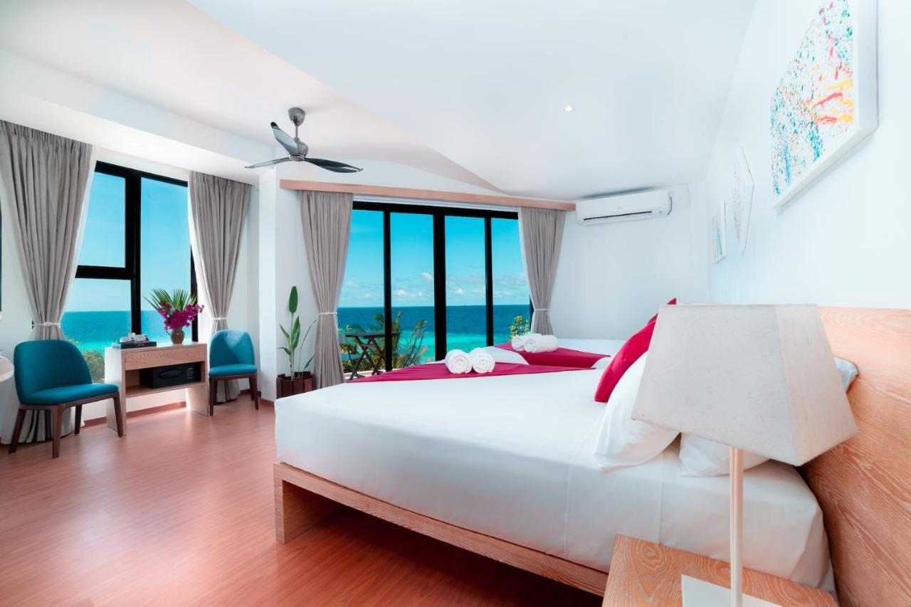 Family Room with Balcony and Sea View