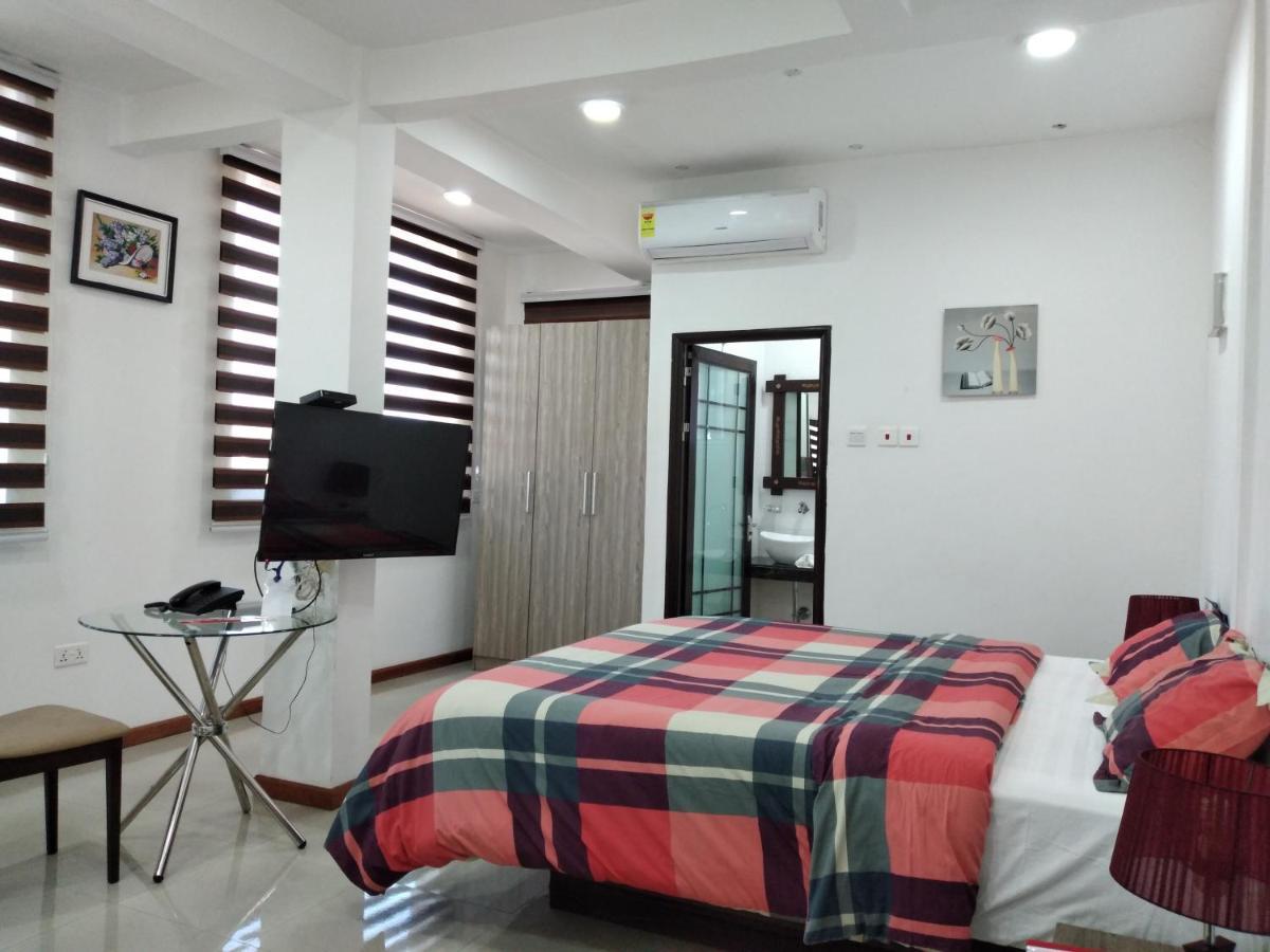 Deluxe Queen Suite