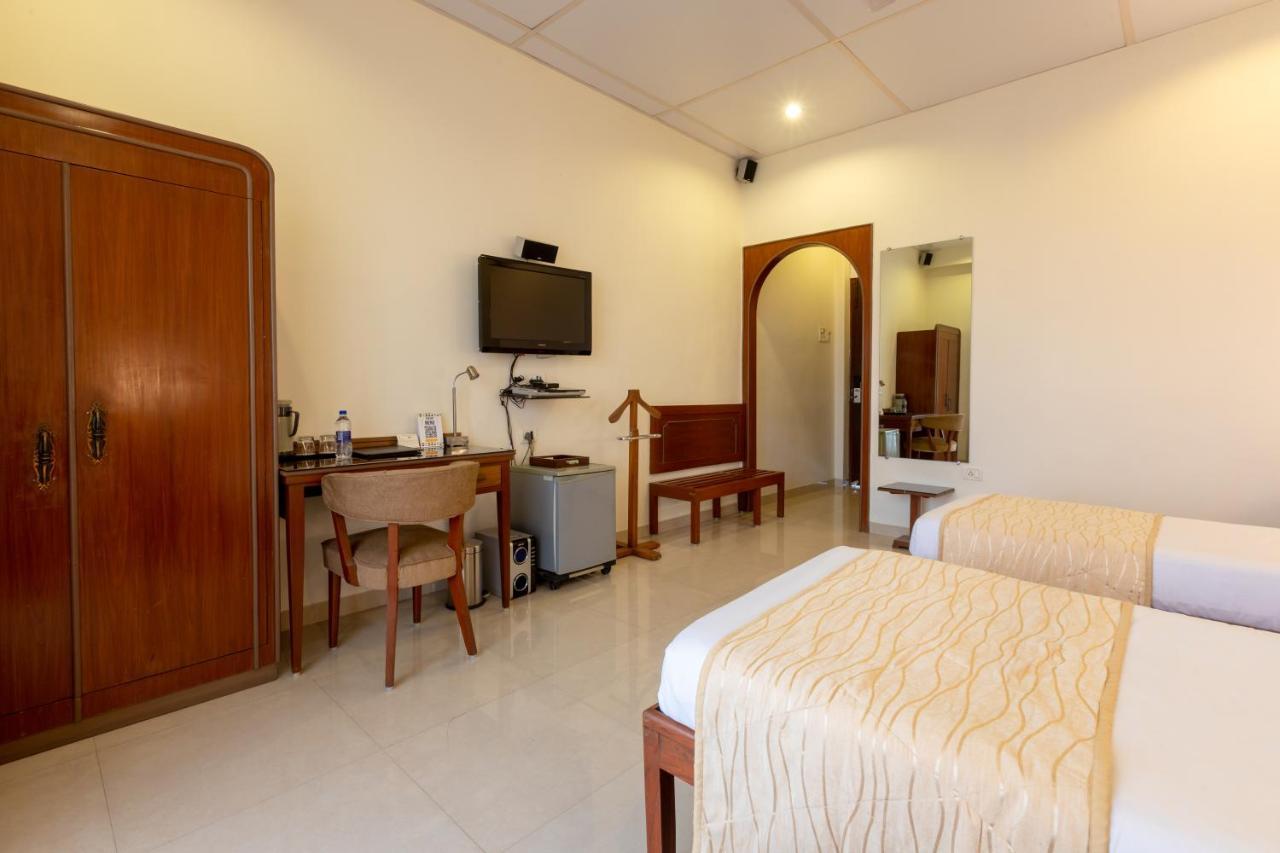 Deluxe Twin Room with Harbor View