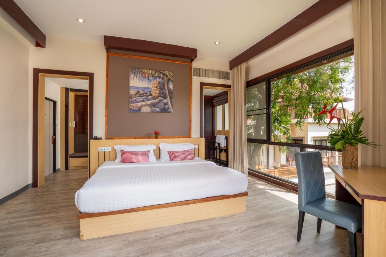 Deluxe Double Room with Balcony