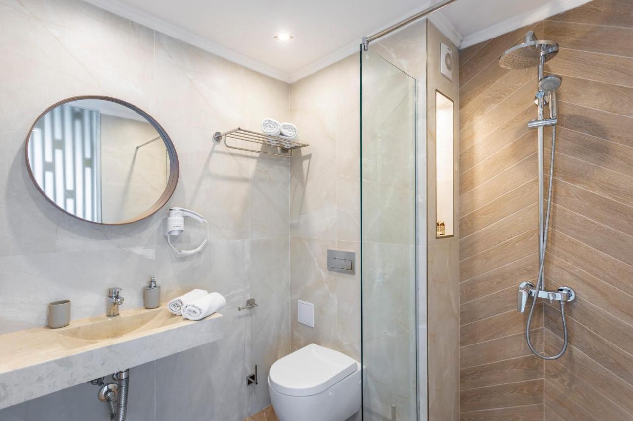Deluxe Double or Twin Room with Sea View