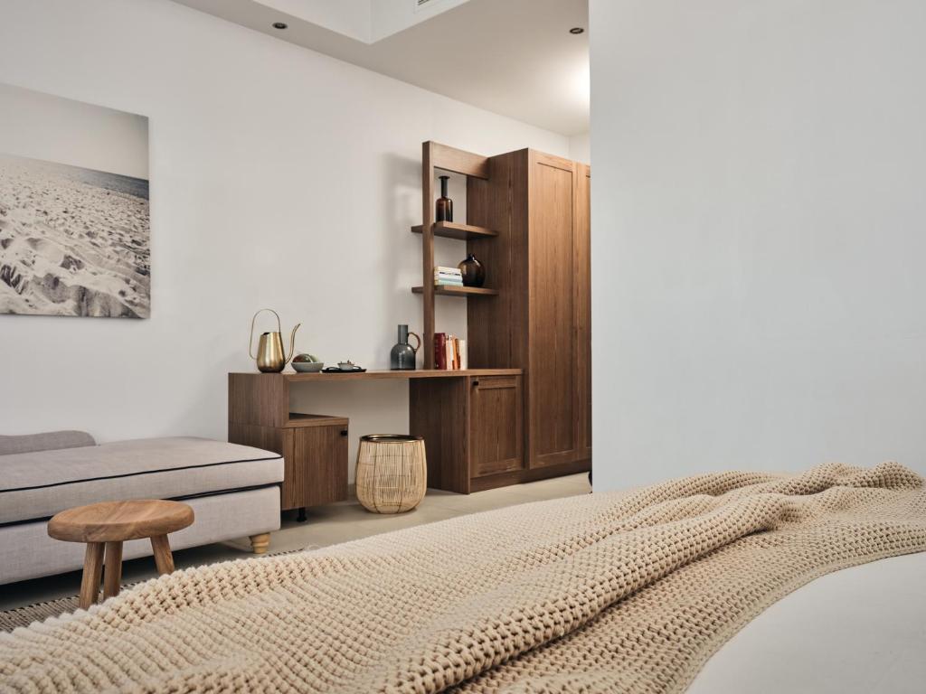 Superior Room with Sea View and Shared Pool