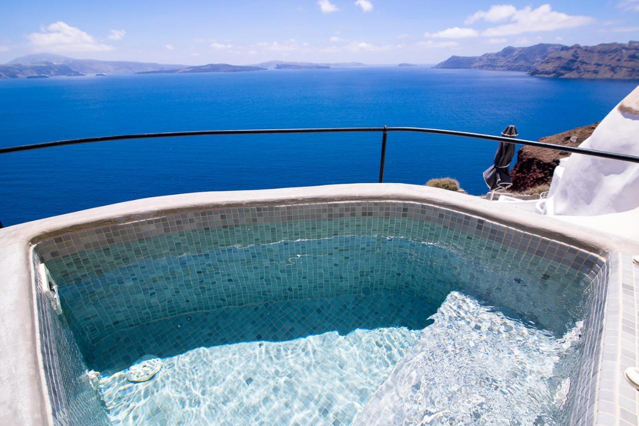 Levanta Cave Suite with Caldera View & Hot Tub
