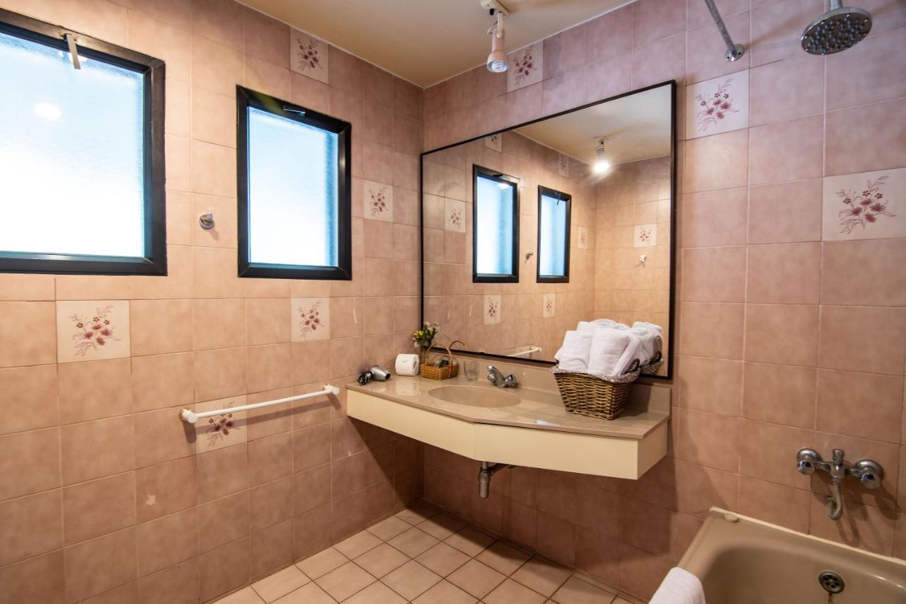 Standard Double Suite