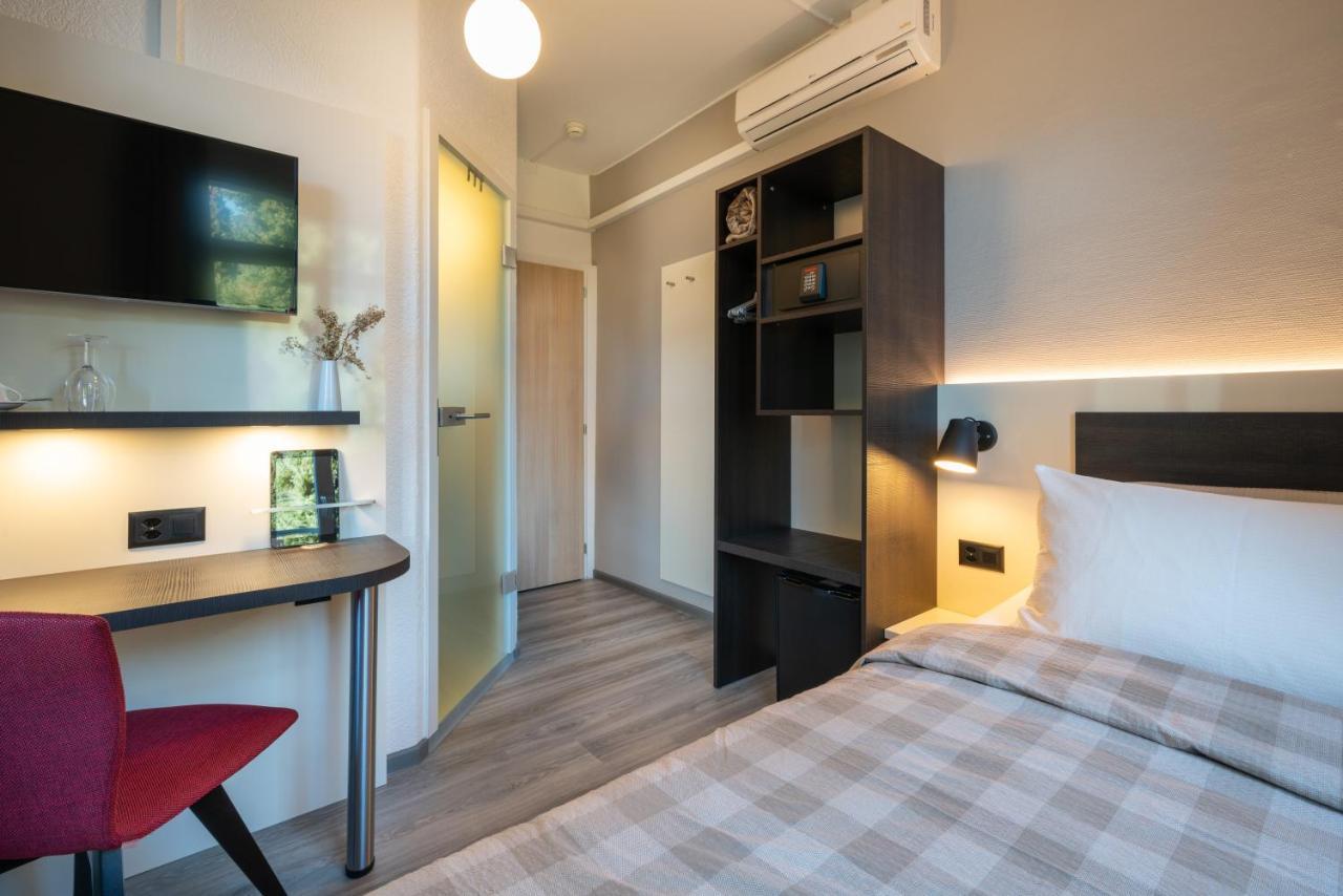 Single Room with Air Conditioning