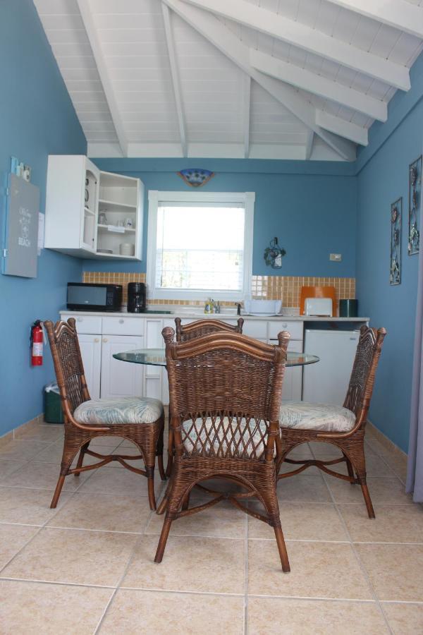 Beachside One Bedroom Cottage - Ocean View - King