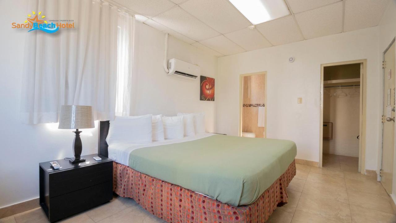 Standard Room, One Queen Bed