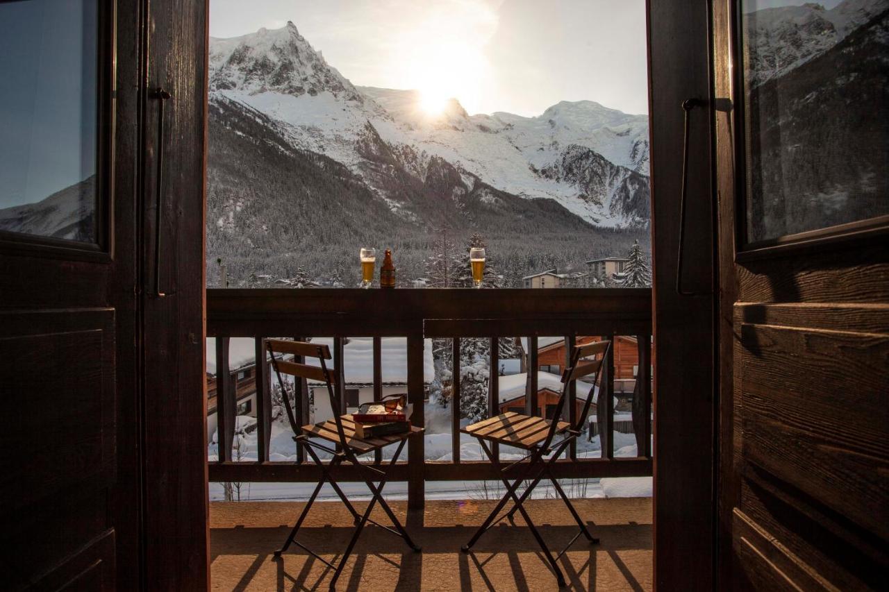 Double Room with Balcony and View of Mont Blanc