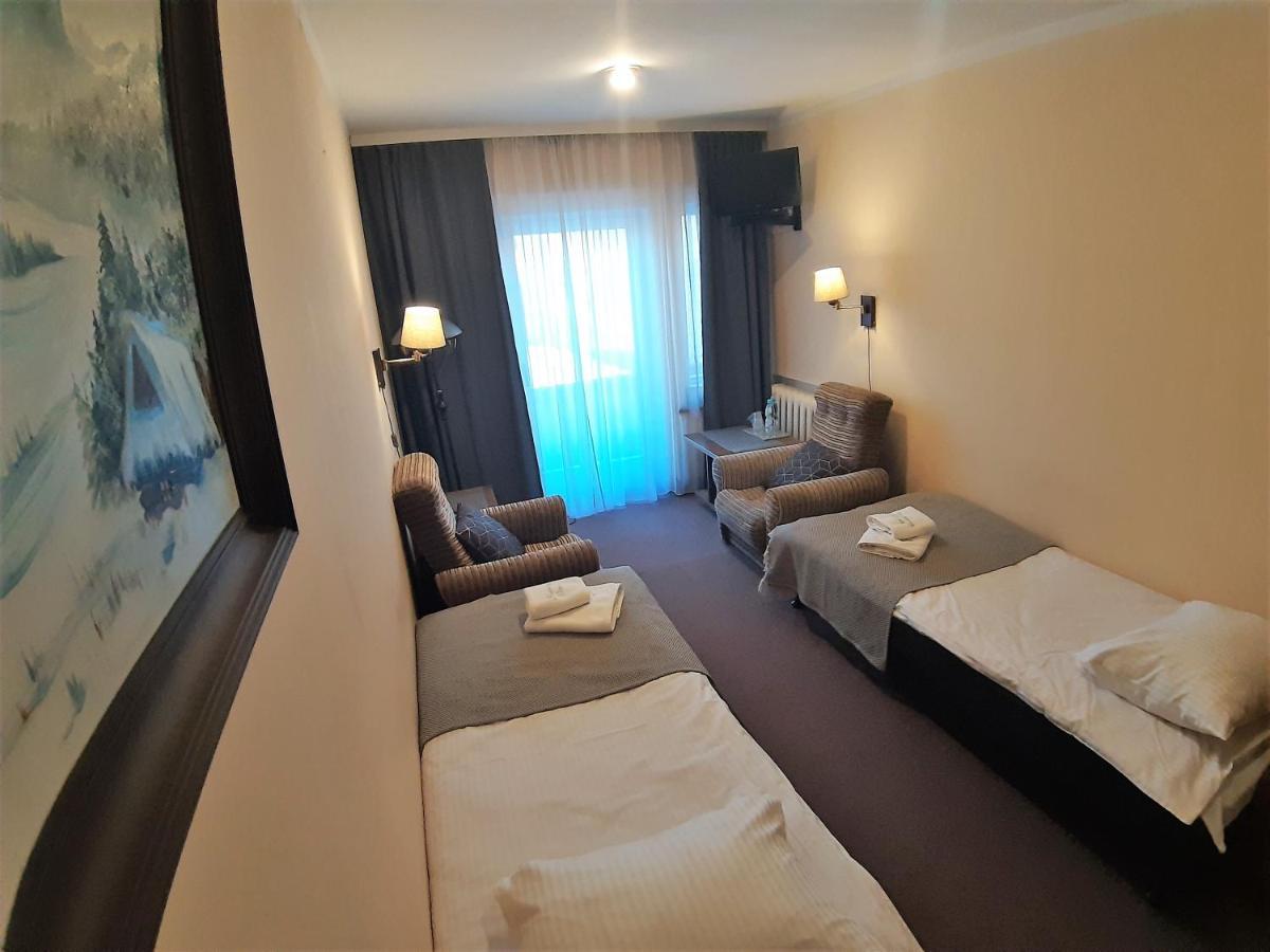 Twin Room with Private External Bathroom
