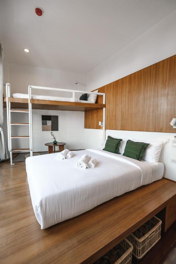 Triple Room with City View