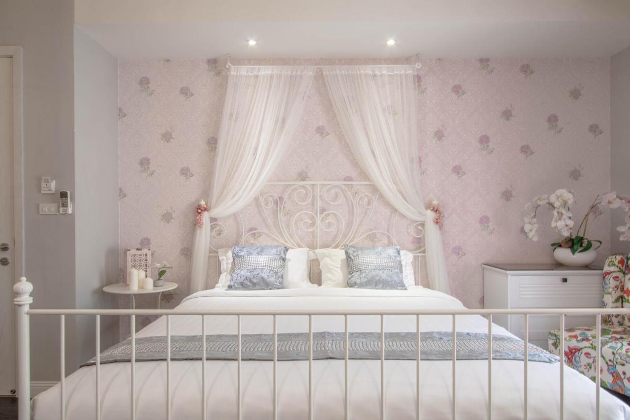 Luxury King Room