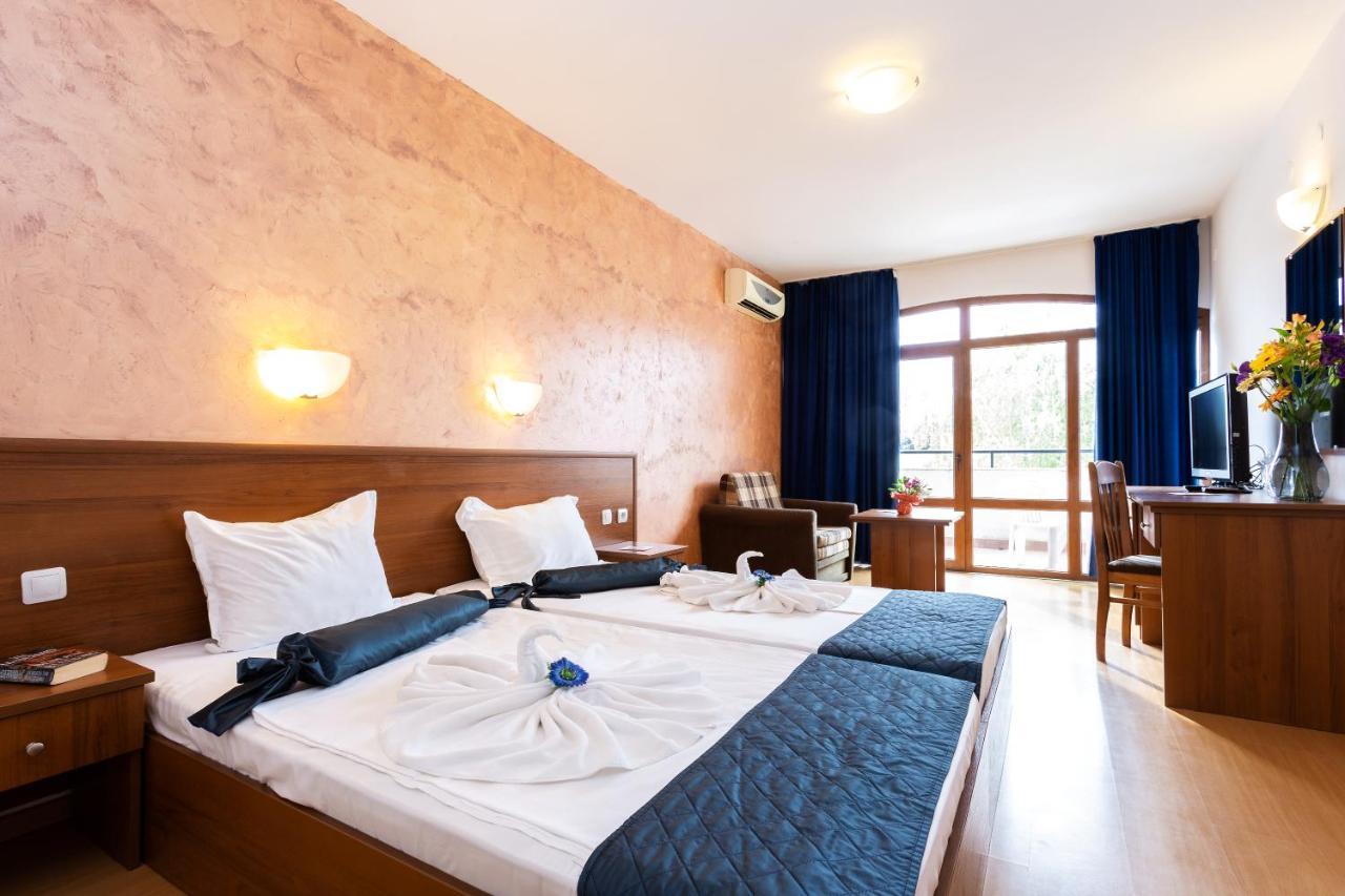 Double or Twin Room with Pool View