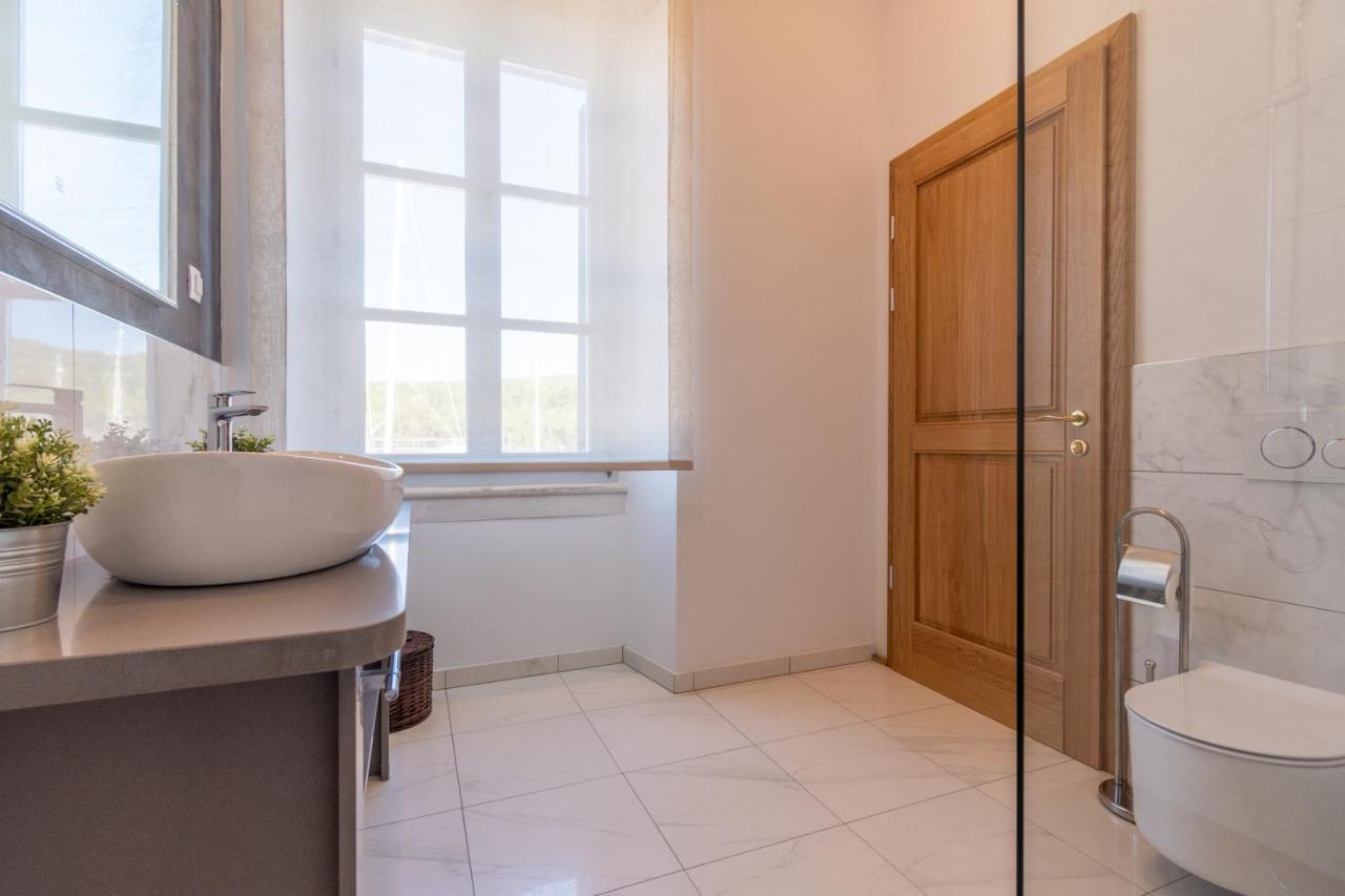 Deluxe Double Room with Balcony and Sea View