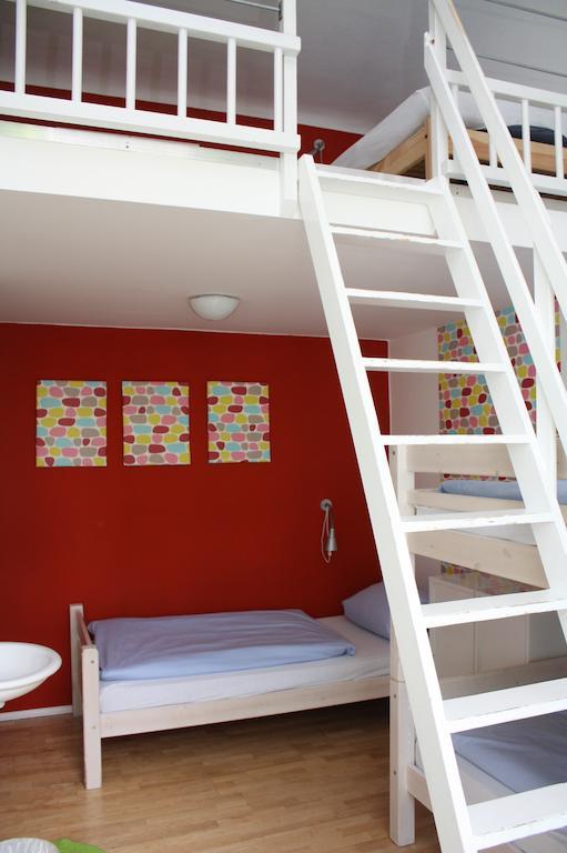 Single Bed in Mixed Dormitory Room