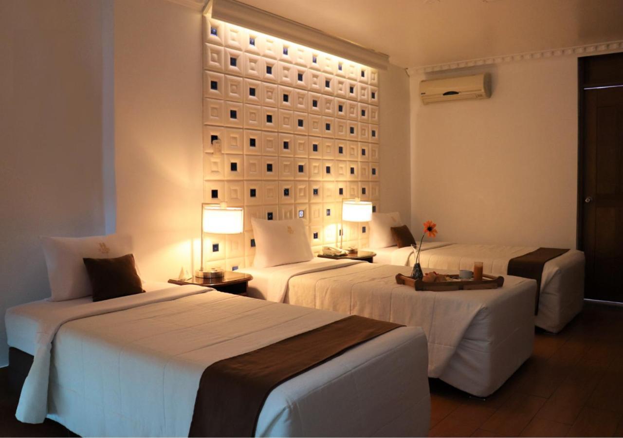 Suite (3 Adults)