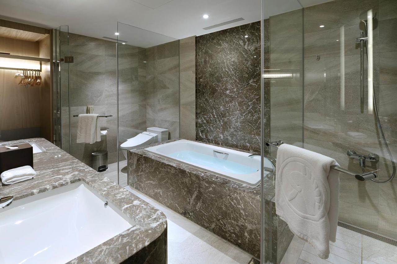 Elite Twin Room