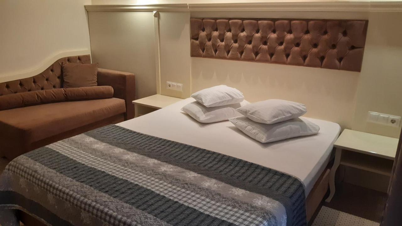 Triple Room with Terrace