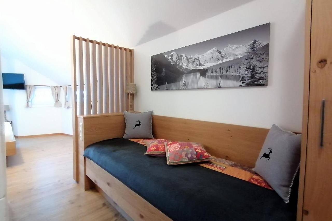 Apartment with Lake View