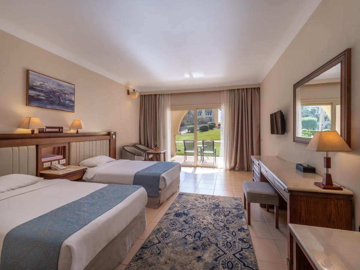 Premium Triple Room Pool View