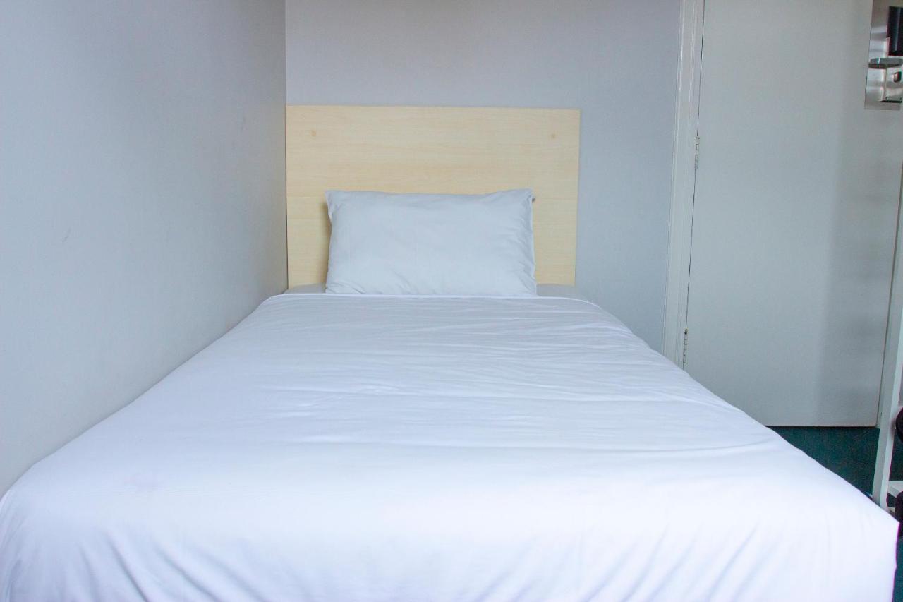 Single Room with Shared Bathroom