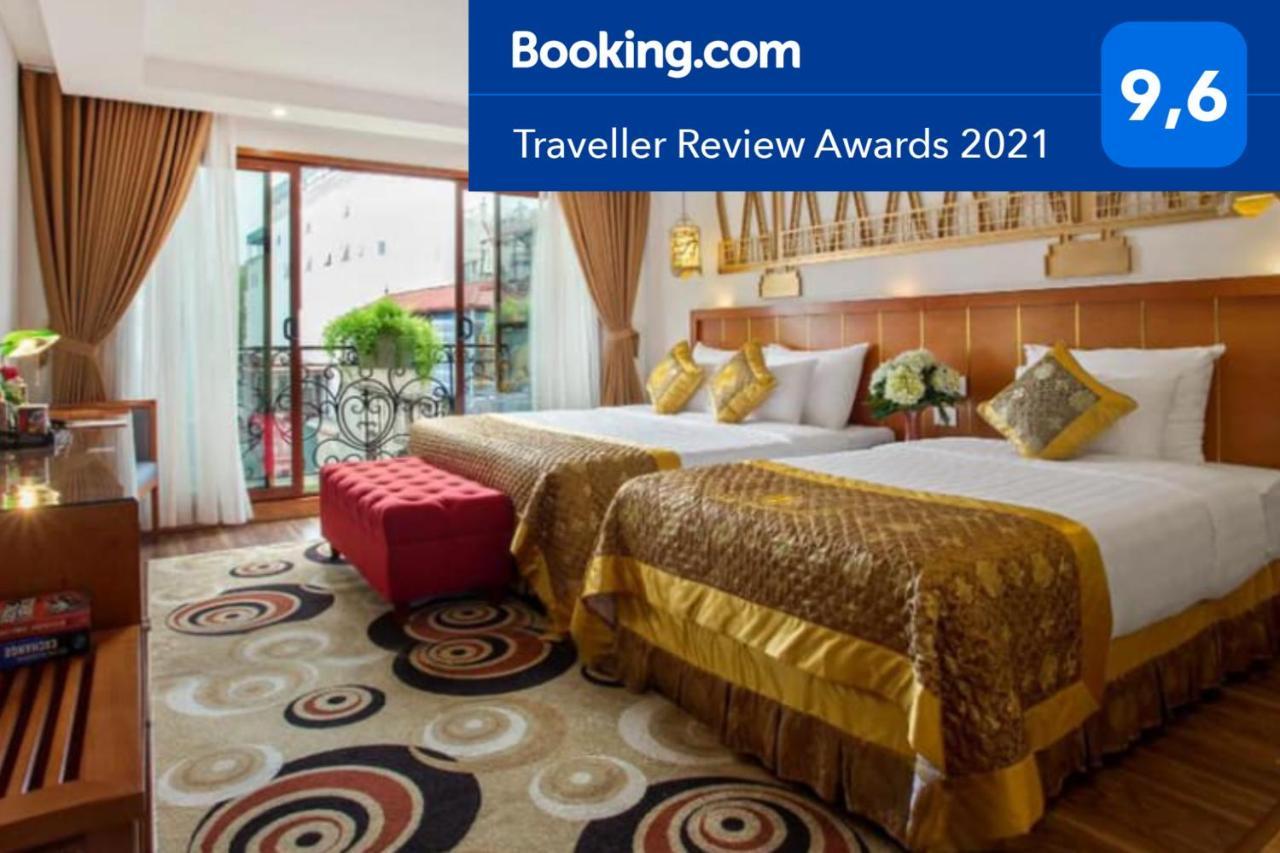 Suite Family Room