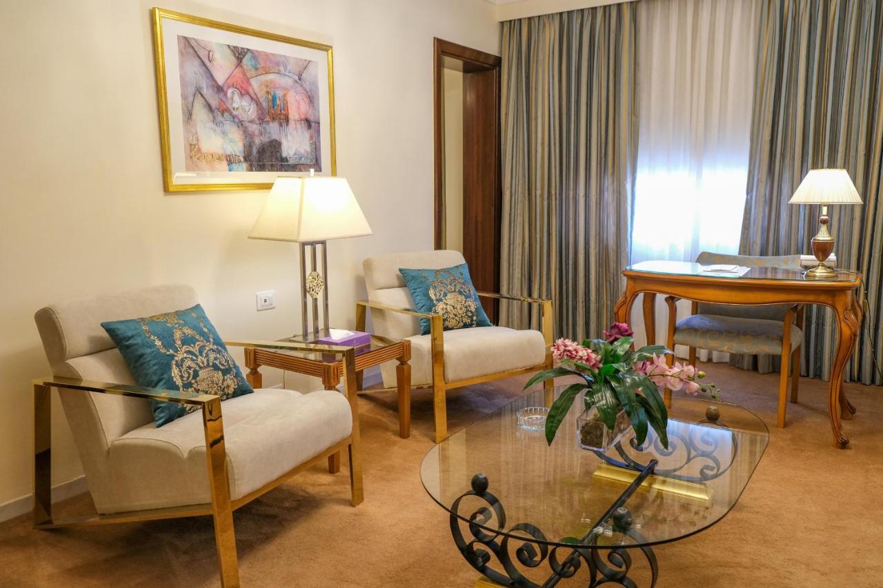 Deluxe Suite