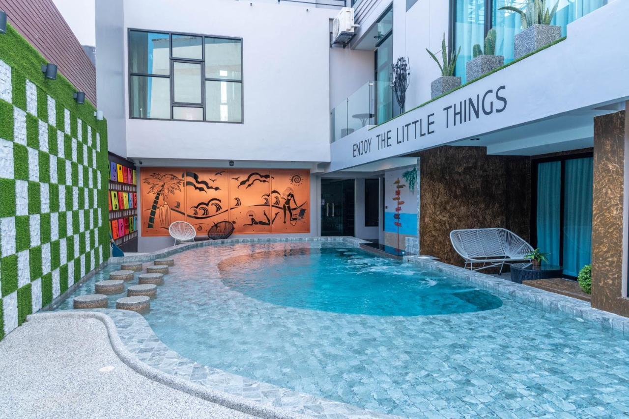 Grand Deluxe Room with Pool Access