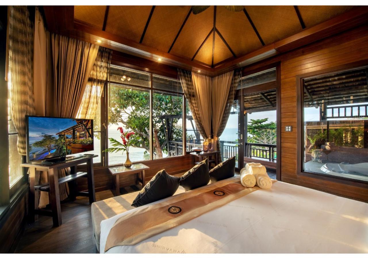 Beachfront Pool Villa 1 Bedroom with Jacuzzi